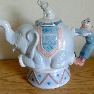 Vintage Circus Elephant Teapot Clown Handle